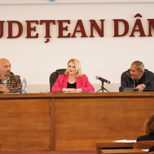 Deficit de asistenți comunitari în societate: Claude Gilia, prefectul județului Dâmbovița, solicită extinderea numărului acestora pentru a răspunde nevoilor tuturor cetățenilor vulnerabili din comunitate