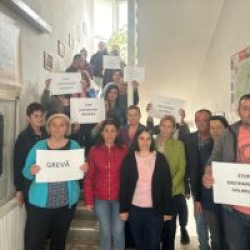 Protest de doua zile la A.P.M. Brașov pentru inechitatea salariala