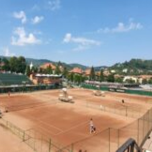 Sezonul de tenis la Olimpia începe în mai! Terenurile au fost renovate și sunt pregătite pentru iubitorii sportului.