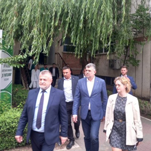 Premierul Marcel Ciolacu, în vizită în județul Vrancea: Adjud și Focșani au fost primele popasuri. Vizita în centrul atenției, Spitalul Județean "Sf. Pantelimon", alături de ministrul Economiei și secretarul general al PSD.