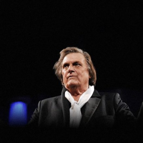 Florin Piersic, în recuperare după probleme medicale, se așteaptă să revină pe scenă în octombrie