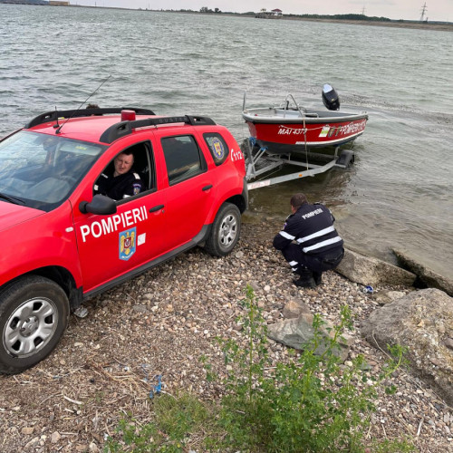 Descoperire macabră în Siret: Cadavrul unui bărbat, găsit pe o mică insuliță. Se presupune că acesta s-a sinucis.