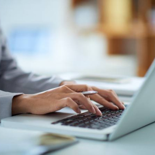 Actele de stare civilă se pot obține electronic în 15 județe, fără să mai fie nevoie de deplasarea la ghișeu!