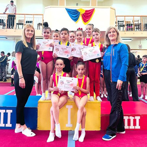 120 de sportivi, cu vârste între 7 și 14 ani, la a doua ediție a „Cupei Primăverii” la gimnastică aerobică