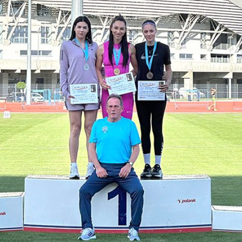 Florentina Iușco, câștigătoare la Triplusalt în Campionatele Internaționale de atletism