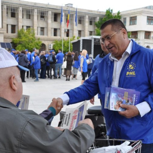 Valentin Resmeriță vrea să facă Focșaniul mare din nou / Candidatul PNL dorește redresarea orașului cu ajutorul ideilor ascultate din partea localnicilor