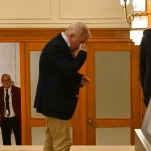 Deputat agresat fizic în Parlamentul României: Florin Roman, din PNL, a depus plângere penală împotriva fostului ministru Dan Vîlceanu