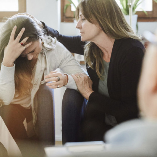 Criza economică obligă tinerii să stea cu părinții chiar dacă au peste 30 de ani. În Portugalia proporția e 52%, în Croația e 65%