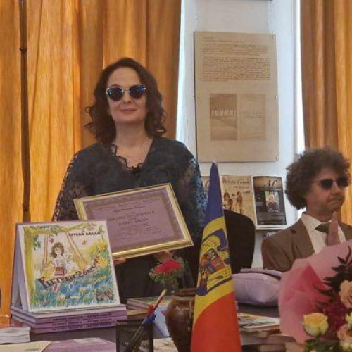 Cartea "Fluturii zorilor" de Estera Bălan lansată în Sala expozițiilor muzeale "Scriitori botoșăneni": povești și poezii pentru copii aduse în fața cititorilor de autoarea împreună cu invitații speciali