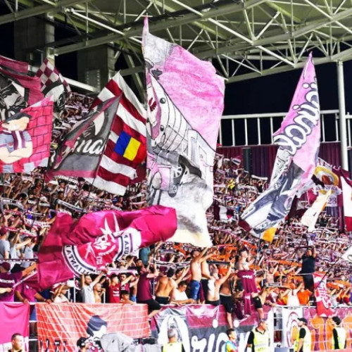 Derby-ul Rapid - CFR Cluj se va desfășura astăzi în Giulești, meciul important fiind transmis în direct de posturile TV partenere. Fanii așteaptă cu interes confruntarea dintre cele doi rivali, în luptă pentru locul 3 în clasament. Detaliile meciului vor fi transmise live.