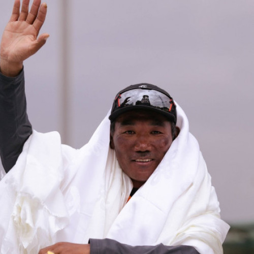 Record mondial batut de Kami Rita Sherpa: 30 de summit-uri atinse pe Everest