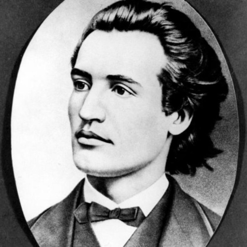 Cufărul lui Eminescu, achiziţionat la licitaţie, în Biserica de lemn din Târgu Mureş