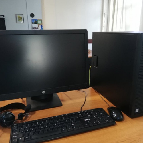 Peste 300 Calculatoare recondiționate pentru școlile din Harghita, Mureș, Covasna și Brașov prin "Dăm Click pe România