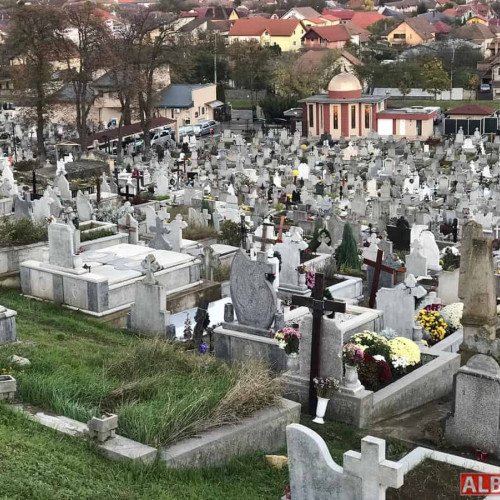 Firma administrează cimitirul Alba Iulia și solicită modificarea documentației PUZ pentru extinderea acestuia cu 2.298 mp. Astfel se vor putea amenaja 350 de locuri de înhumare pe o suprafață de peste 2000 mp. Toate acestea pentru că cimitirul existent nu mai are teren disponibil pentru noi morminte.