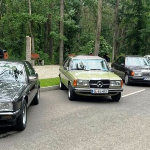 Retroparada Primăverii, expoziție de mașini de epocă în Vrancea, sprijinită de Consiliul Județean: o ocazie deosebită pentru pasionații auto