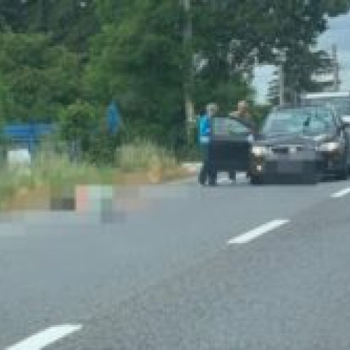 Accident grav la Ucea de Jos: Pieton lovit de masina in timp ce traversa strada!