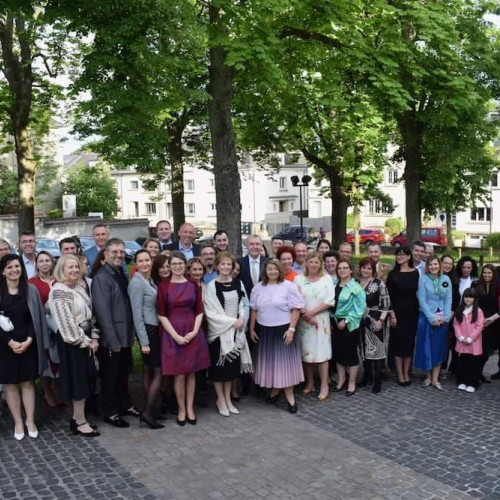 Custodele Coroanei Române, alături de membrii comunității românești din Luxemburg pentru vernisarea expoziției dedicate aderării României în NATO și UE