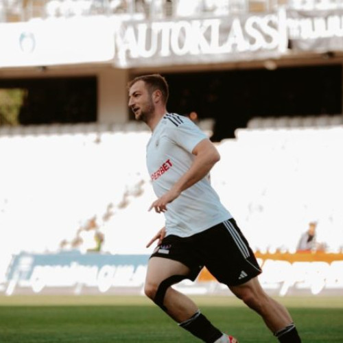 Update:

"Transfer surpriză în fotbal: Atacantul Daniel Popa părăsește Universitatea Cluj și ajunge la FCSB