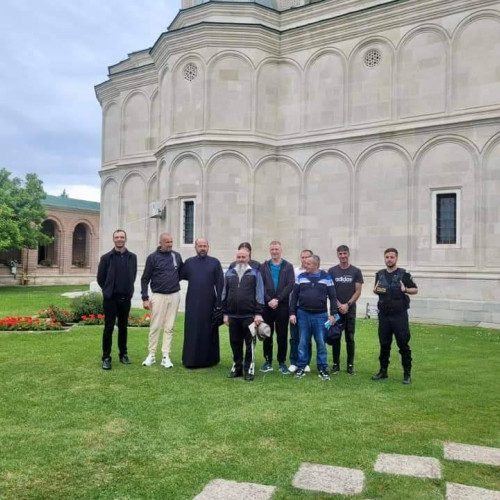 Deținuți din Penitenciarul Găești, parte din evenimentul "Vizită și Pelerinaj în comunitate" organizat de Serviciul Reintegrare Socială