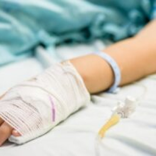 Fetița din Caras-Severin, în stare gravă după ce a fost expusă la substanță periculoasă destinată oilelor