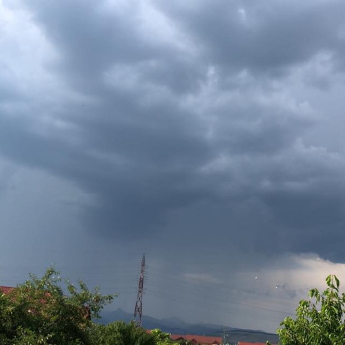 ANM emite atenționare Cod Galben pentru furtuni în Alba și alte zone din țară. Ploaie, vânt puternic și grindină până la ora 21.00. Zonele din vestul Transilvaniei vor fi afectate.