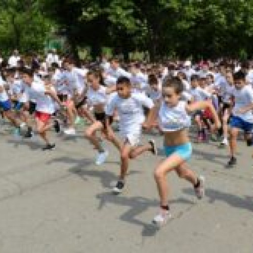 Crosul Național Ziua Olimpică: Restricții de circulație la Brașov

Onorarea principiilor olimpismului la Crosul Național Ziua Olimpică din Brașov - Restricții de circulație impuse de eveniment