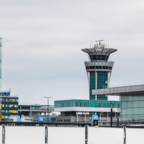 Atenționare de călătorie: Greva controlorilor de trafic aerian la aeroporturile din Franța