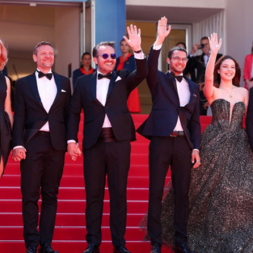 Filmul românesc „Trei kilometri până la capătul lumii” a primit Premiul Queer Palm la festivalul de la Cannes