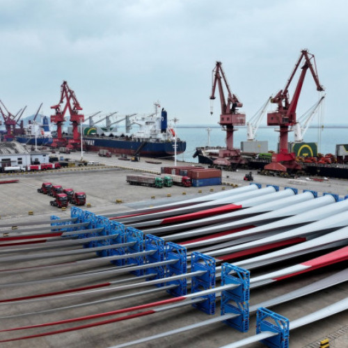 G7 vrea să combată „supracapacităţile” de producţie ale Chinei, care inundă piețele cu produse ieftine din industriile „verzi”