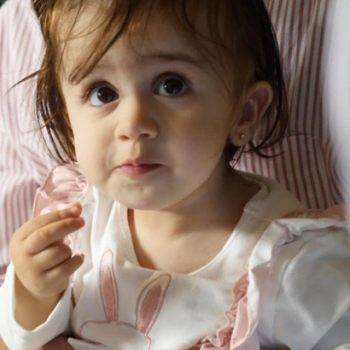 Cazul absurd al fetiței de 1 an care s-a născut în Marea Britanie, însă autoritățile o obligă să plece din țară