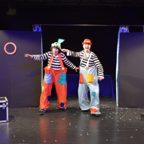 O săptămână plină de povești pentru copiii din Brașov și din întreaga țară începe la Brașov cu noua ediție a Festivalului Internațional de Teatru pentru Copii Arlechino - „Caravana poveștilor".

"O săptămână magică pentru copiii din România, la Brașov: Festivalul Internațional de Teatru pentru Copii Arlechino aduce povești de neuitat și multe surprize!