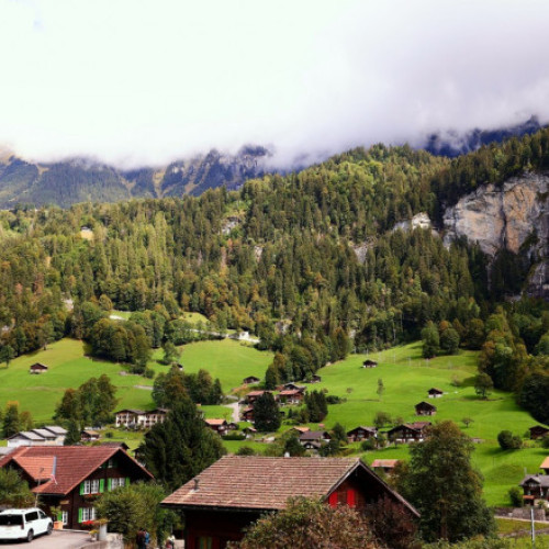 Un oraș elvețian aplică taxe pentru a lupta împotriva supraturismului, după exemplul Veneției