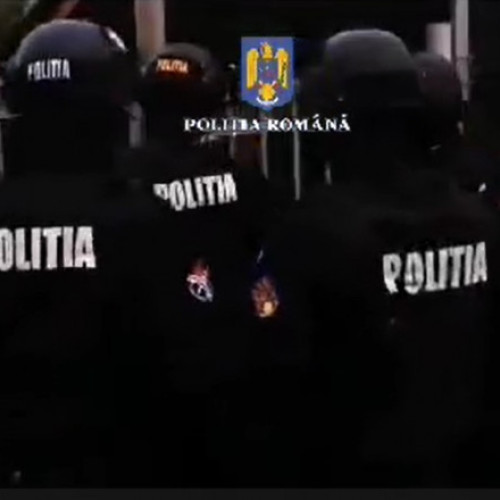 Zeci de persoane suspectate de contrabandă și evaziune fiscală, cercetate în urma a peste 80 de percheziții în toată țara