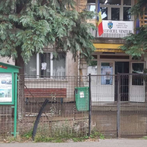 Bărbat din Cugir condamnat pt ultraj după ce a amenințat un polițist și a făcut scandal în sediul poliției