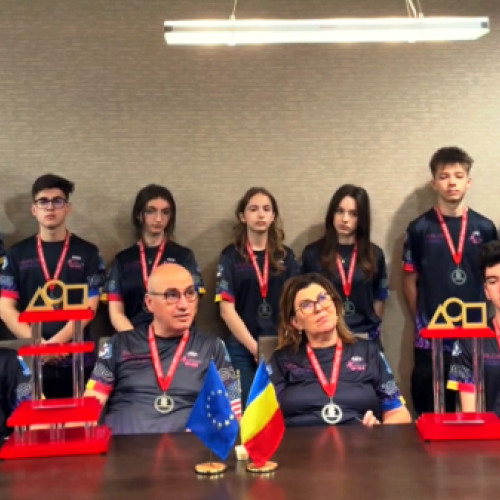 Elevii talentați din Focșani primesc sprijin pentru a participa la competiția de robotică din SUA