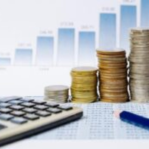 Guvernul taie sporuri nejustificate. Care persoane riscă să piardă venituri