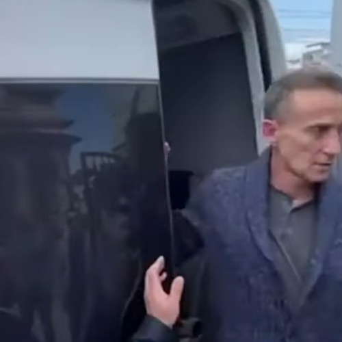 Radu Mazăre a fost eliberat condiționat din închisoare, prin decizie definitivă a instanței. Decizia a fost dată de Tribunalul Ilfov, în urma admiterii cererii de eliberare condiționată formulată de fostul primar al municipiului Constanţa, care a fost printre primii "fugari" ai României. Condamnat definitiv în februarie 2019, Mazăre a fost extrădat din Madagascar și încarcerat în țară, pentru fapte de corupție legate de retrocedarea frauduloasă a unor mari suprafețe de teren. Prejudiciul în acest dosar a fost de 114 milioane euro, care nu a fost recuperat. Acesta mai are o condamnare definitiv