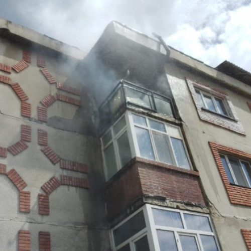 Garsonieră în flăcări: Doi copii salvați din locuință în timpul unui incendiu din Vâlcea