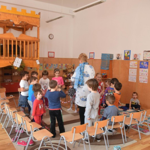 Probleme cu locurile in cresele de stat din Brasov: Etapa de inscriere se incheie pe 14 iunie!