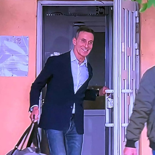 Radu Mazăre, Va Fi Eliberat din Închisoare - Se Fericire pentru Soția Lui și Se Așteaptă un Copil, Conducătorul Poliției de Uniune Nouă Vrea să Rămâie Liniștit după Peregrinare