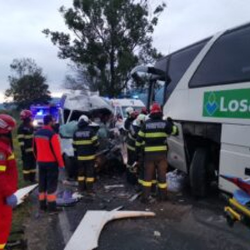 26 de ani! Sofer mort intr-un accident grav in DN73A!