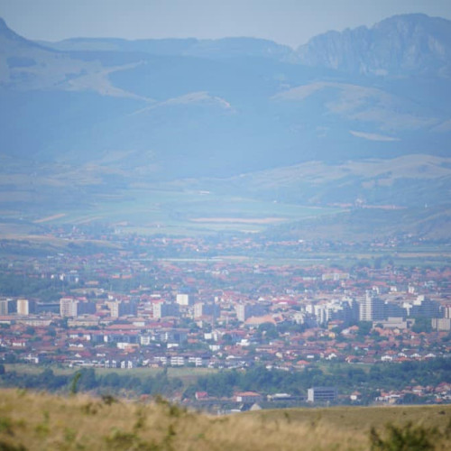 Prognoza meteo pentru următoarele 4 săptămâni: temperaturi peste medii în majoritatea regiunilor, când vremea se schimbă în iunie. ANM avertizează asupra excesului de precipitații în unele zone.