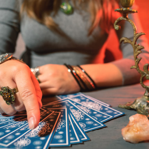 Galerie Foto Vrăjitoară din Galați Arestată pentru Înșelăciune Online