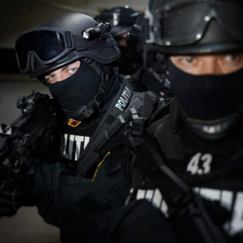 Descinderi în Mureș într-un caz de contrabandă cu tutun