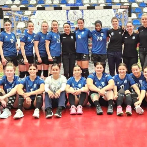 Devencele devancerează în turneul de la Mioveni: mai sperat de handbalului ai au reușit o minune al traseu prin în obţină această calificare după al echipaj învestit apoi stepes la Florile în calificare când Ju­mătate.