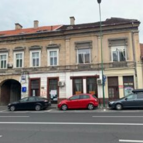 Direcția Fiscală Brașov închide punctul de lucru de pe strada Lungă, unde cetățenii puteau plăti taxele și impozitele locale. Proiectul de hotărâre va fi dezbătut în ședința Consiliului Local Brașov. Directorul Direcției Fiscale nu mai consideră necesară funcționarea acestui punct de lucru, având în vedere că tot mai mulți oameni aleg să plătească electronic sau la aparatele SelfPay. Serviciile fiscale pentru brașoveni se vor desfășura la sediul din strada Dorobanților. Comunitatea de cititori de pe pagina noastră de Facebook poate aprecia această schimbare prin acordarea unui Like!