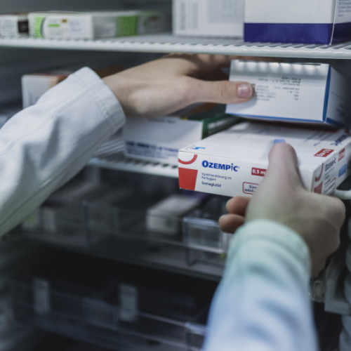 13 persoane au fost reținute în dosarul rețelei de trafic cu Ozempic. Medicamentele erau decontate integral din bugetul de asigurări