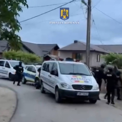 Descinderile polițiștilor în satul Racovița: Cinci reținuți după un conflict spontan între două familii