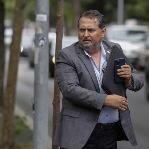 Denunțătorul generalilor SRI a dus la DNA înregistrări de pe telefoane. Ce a văzut omul de afaceri în biroul lui Dumitru Dumbravă