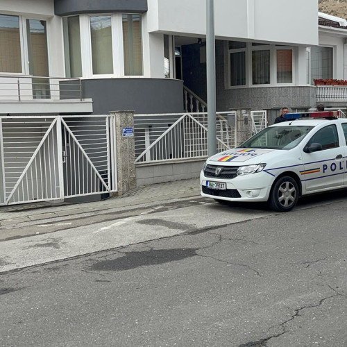 Perchezițiile acasă în Afacerea Parc Residence Alpha la familia Jidveian și biroul notarial din Alba Iulia. Ovidiu Jidveian, fost candidat ALDE și fost subprefect PSD, cercetat pentru scandal imobiliar.